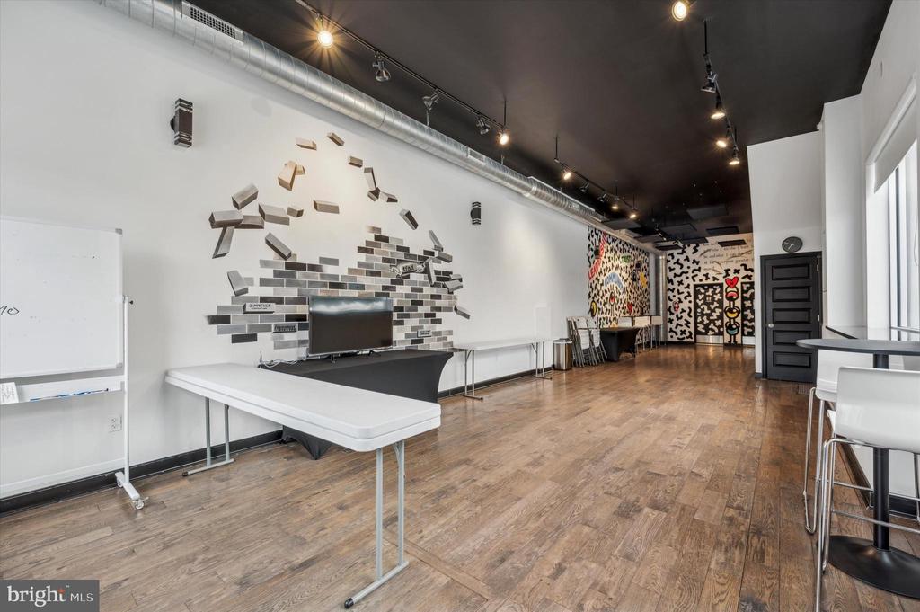 6812 CHEW AVENUE 1ST FLOOR