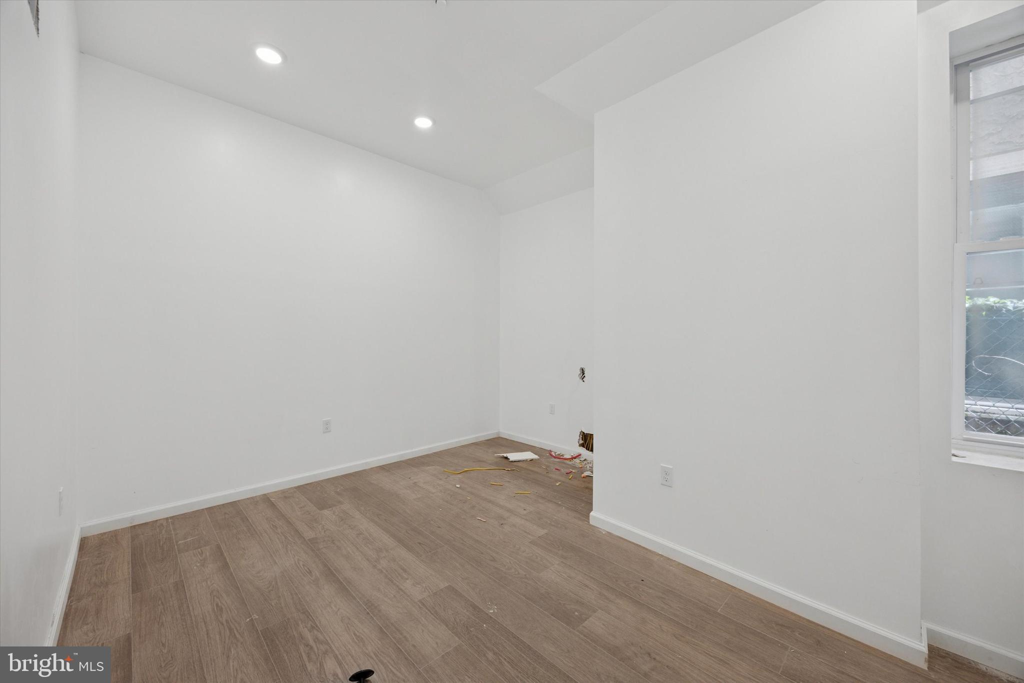 3208 W DIAMOND STREET