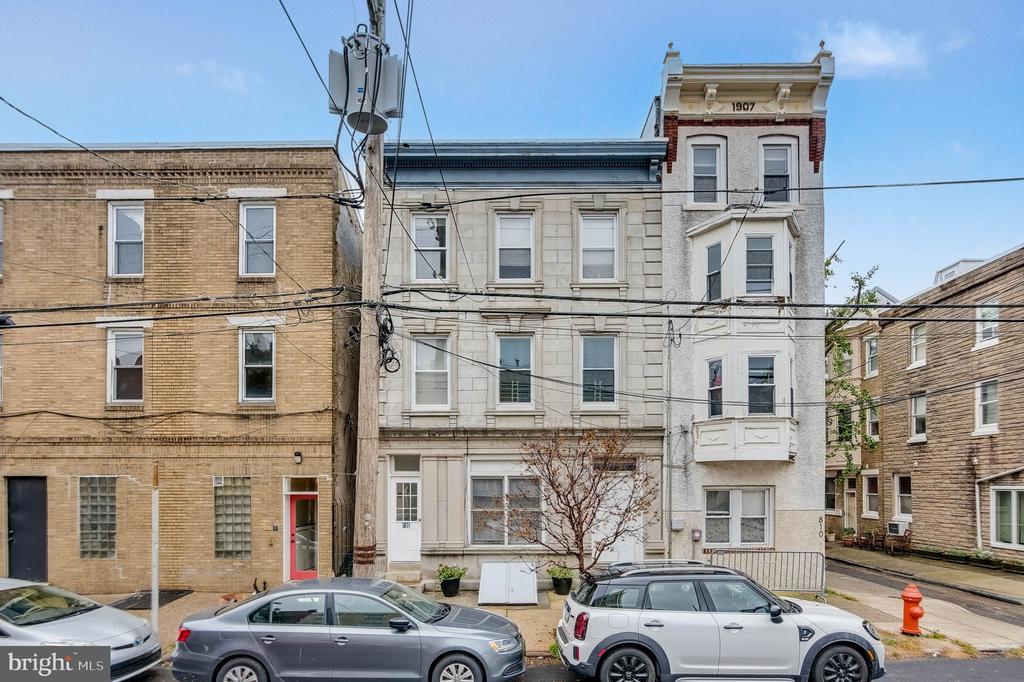 806 CATHARINE STREET 8