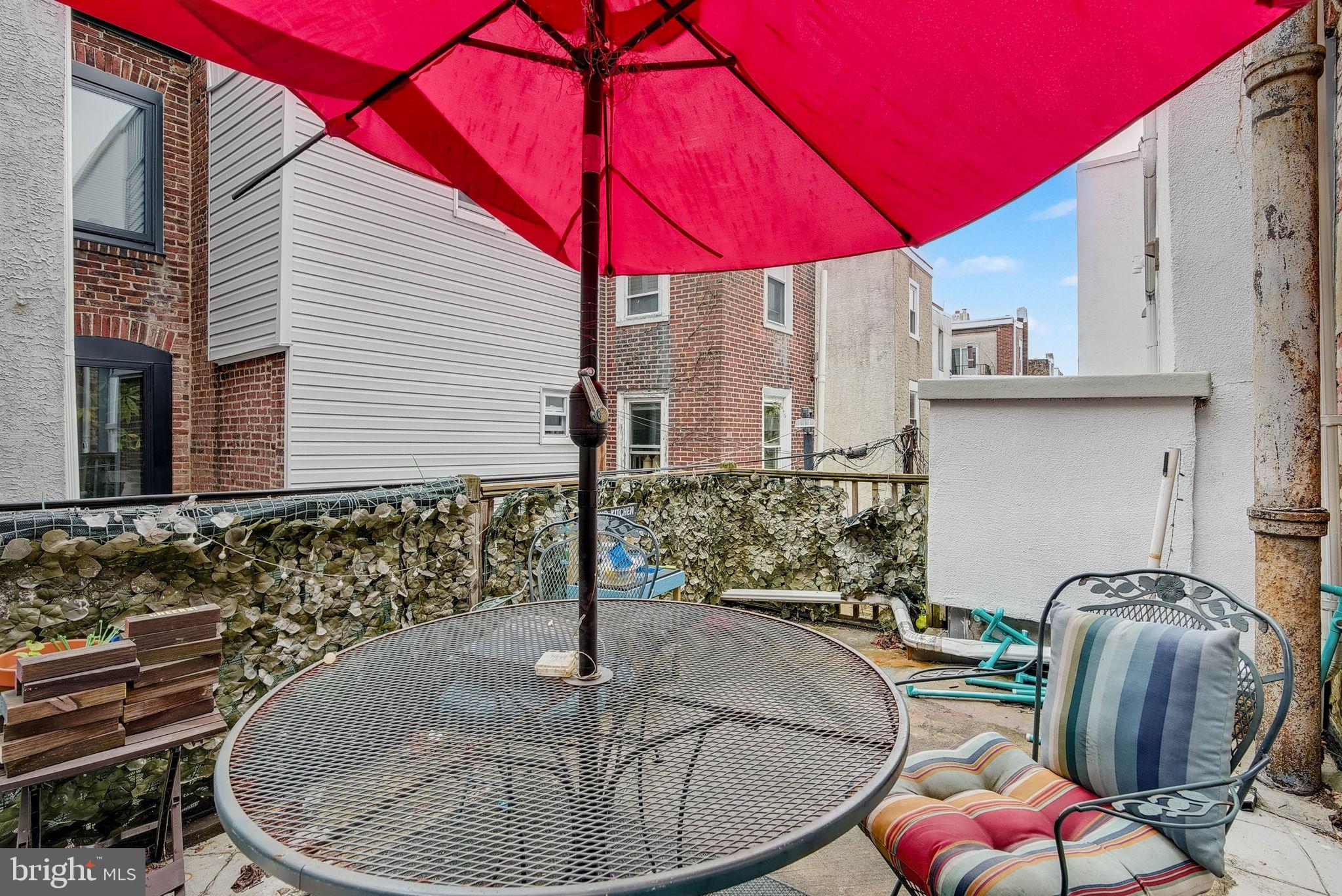 806 CATHARINE STREET 8