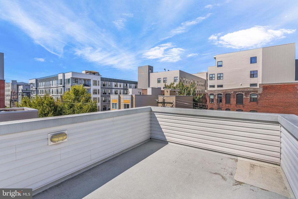 2437 JASPER STREET