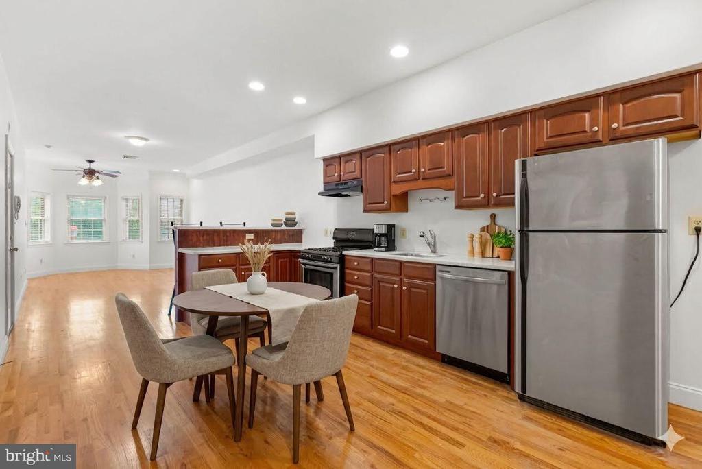 814 SOUTH STREET Unit: 2