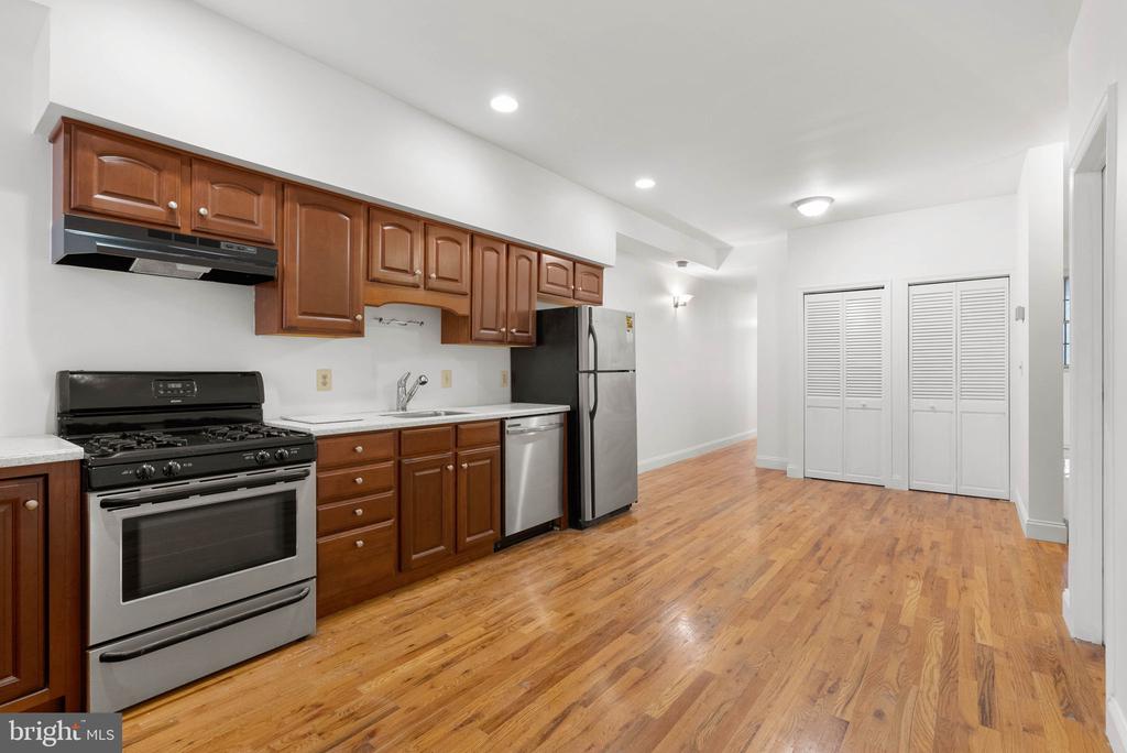 814 SOUTH STREET Unit: 2