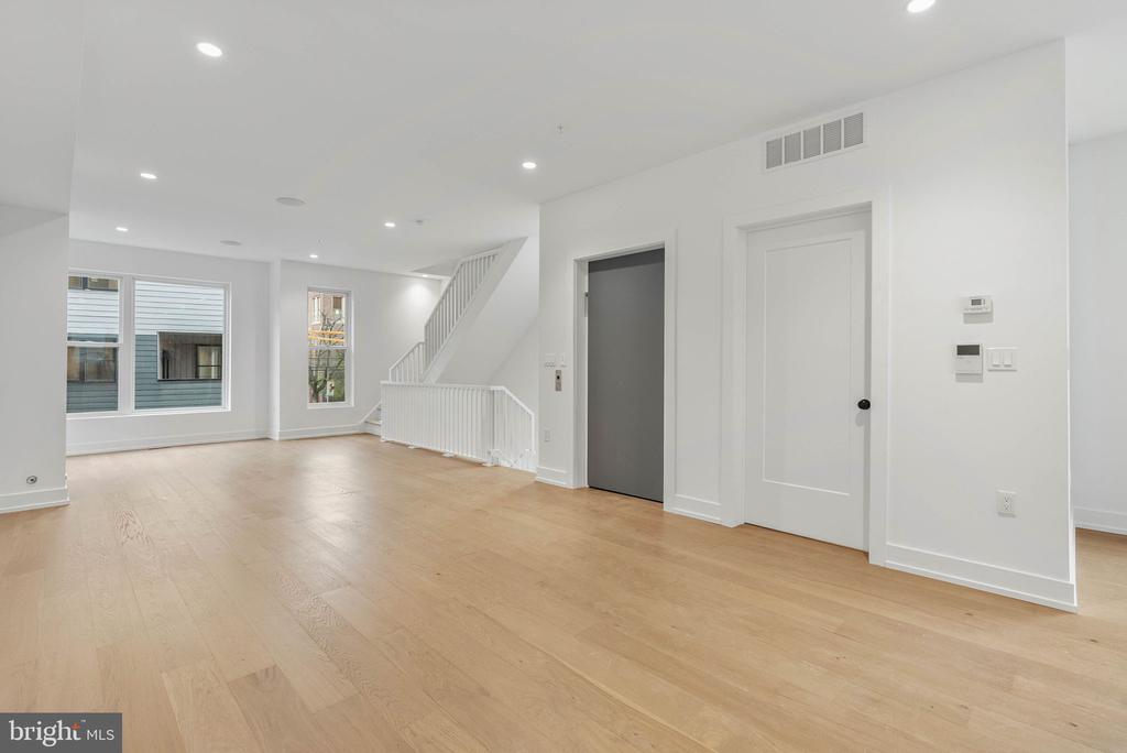 650 FAIRMOUNT AVENUE A2