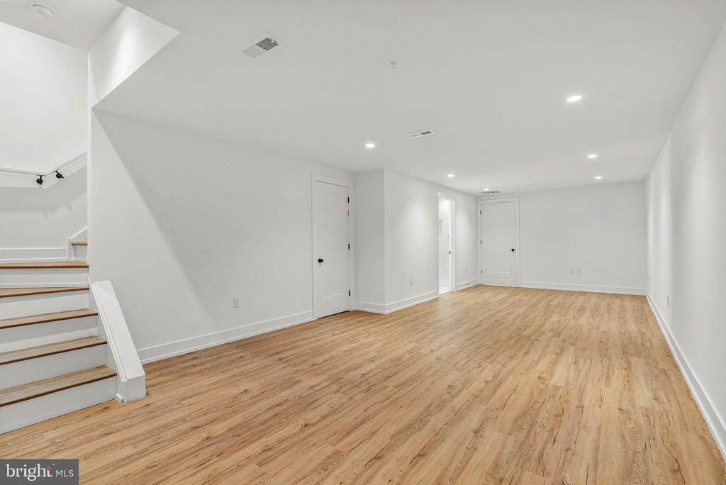 650 FAIRMOUNT AVENUE A2