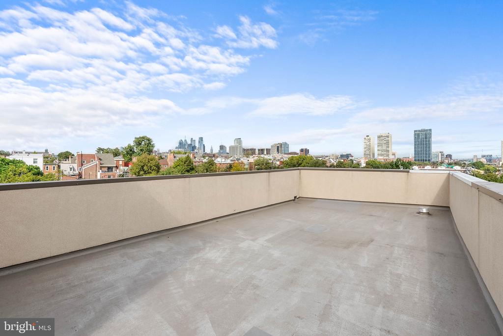 740 S COLUMBUS BOULEVARD 16