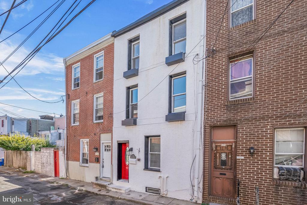 938 ERNST STREET
