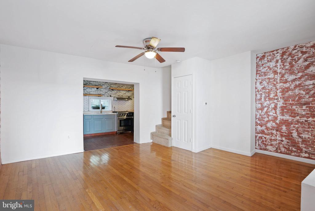 938 ERNST STREET