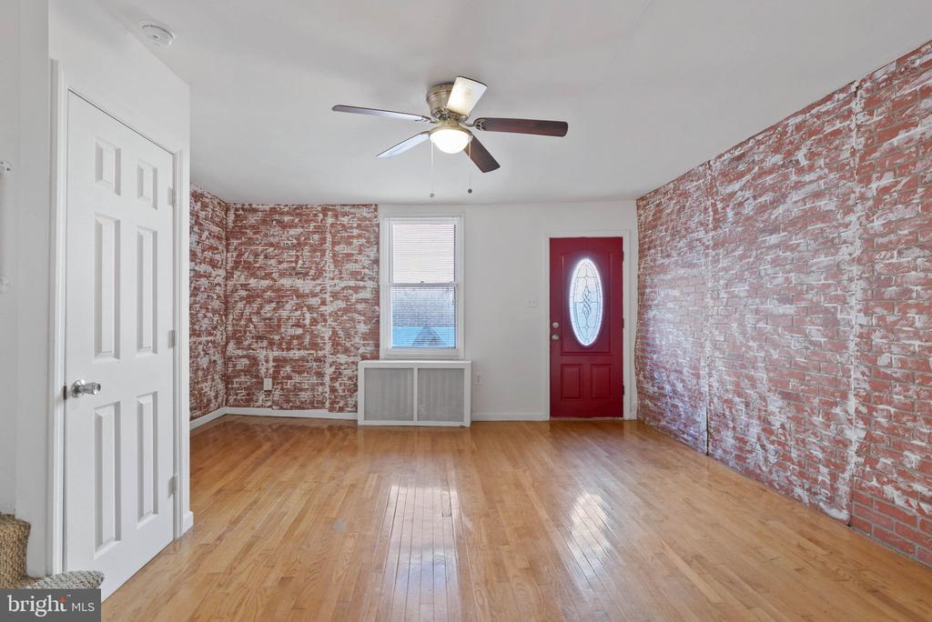938 ERNST STREET