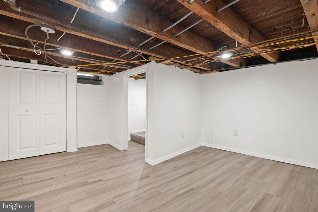938 ERNST STREET