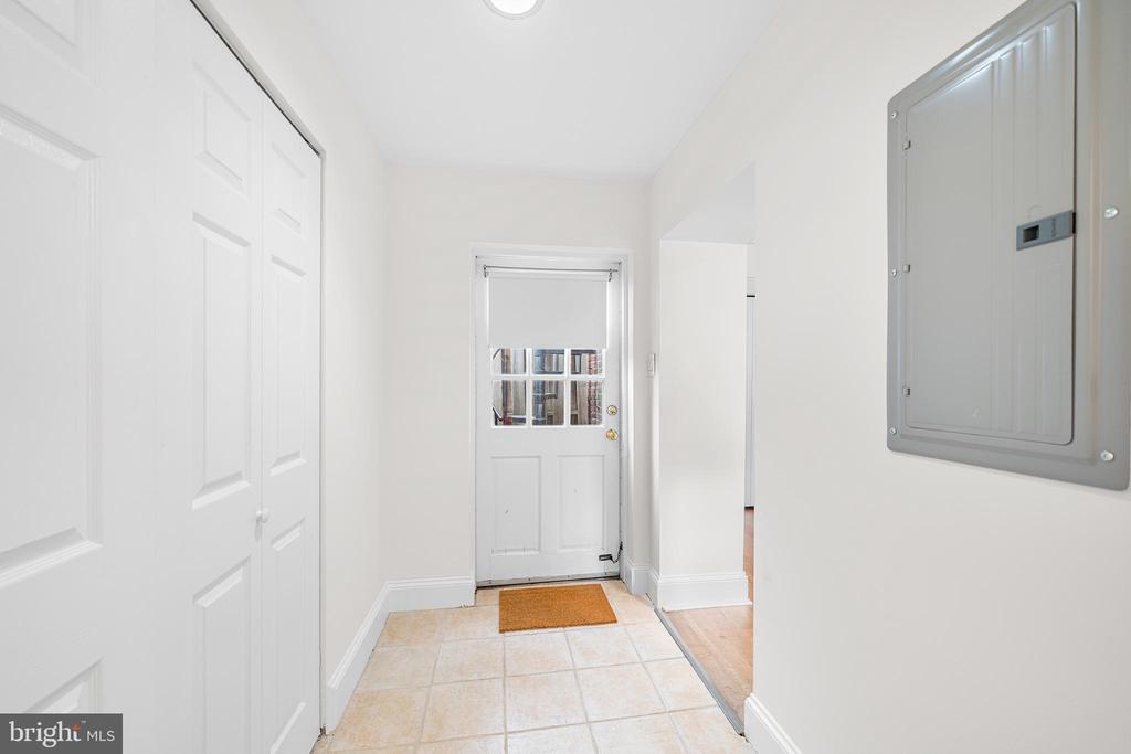 2231 GREEN STREET 5