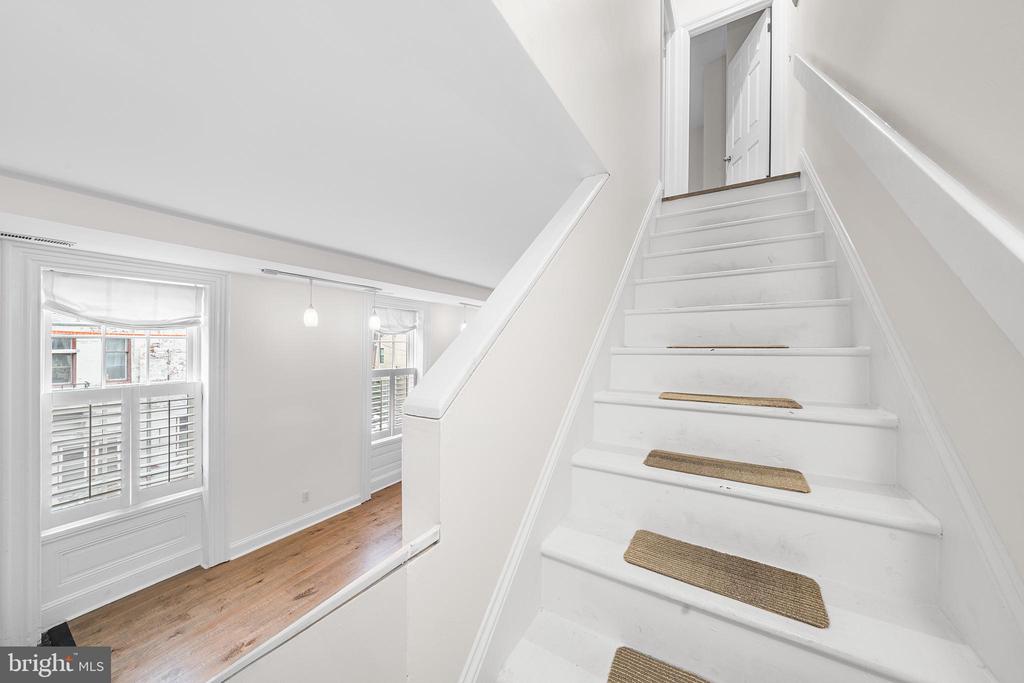 2231 GREEN STREET 5