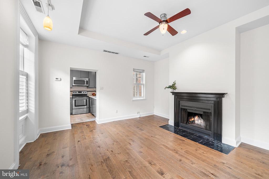 2231 GREEN STREET 5