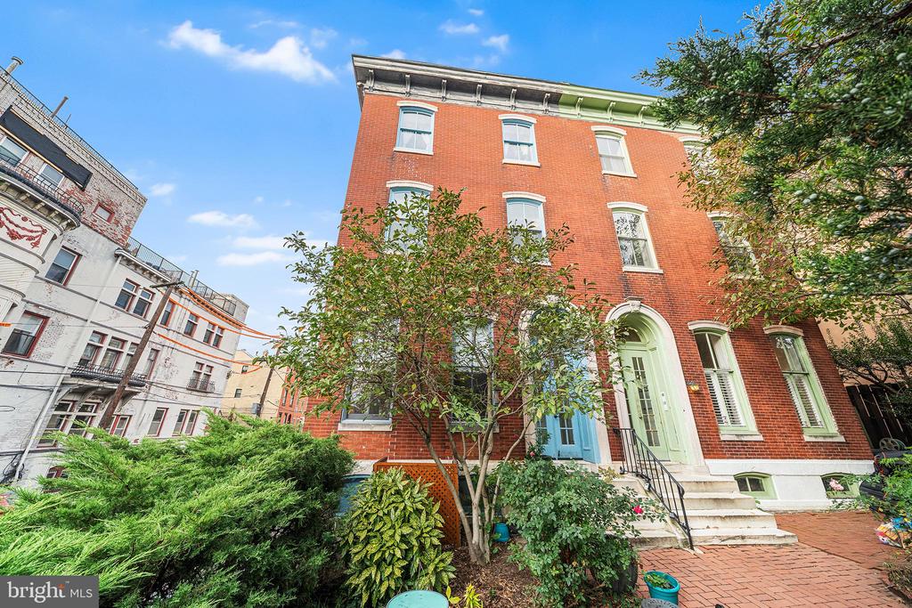 2231 GREEN STREET 5