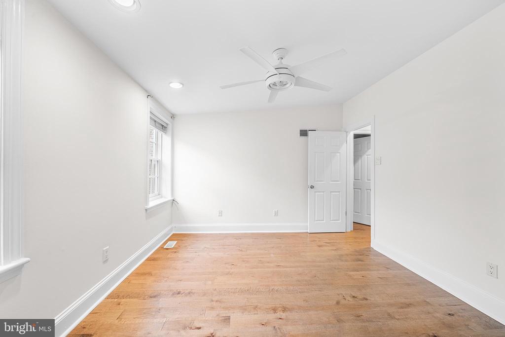 2231 GREEN STREET 5