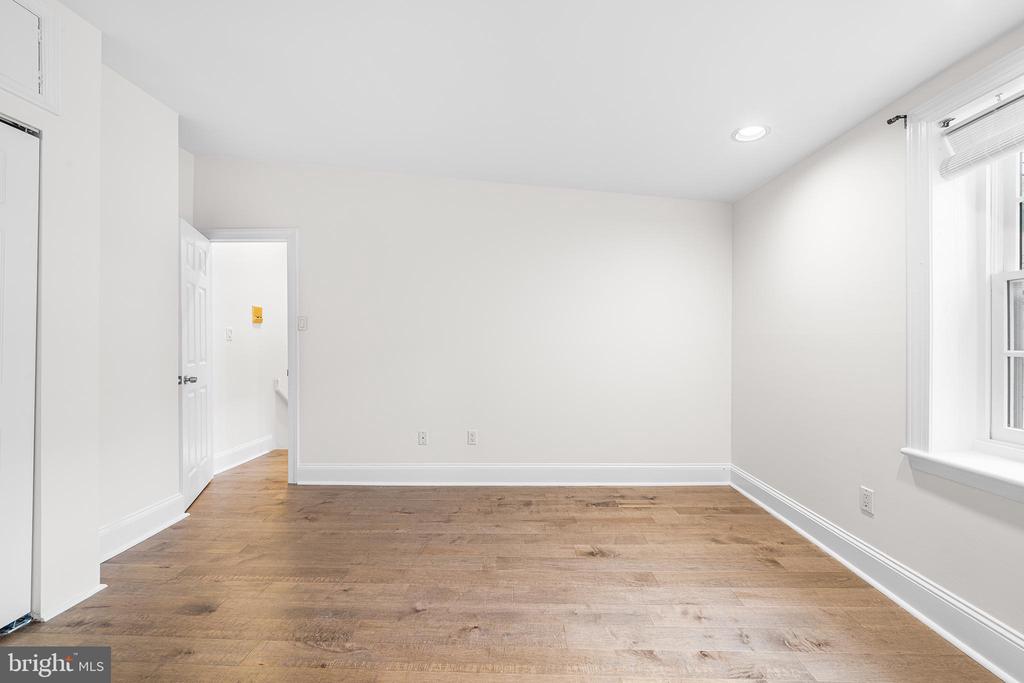 2231 GREEN STREET 5