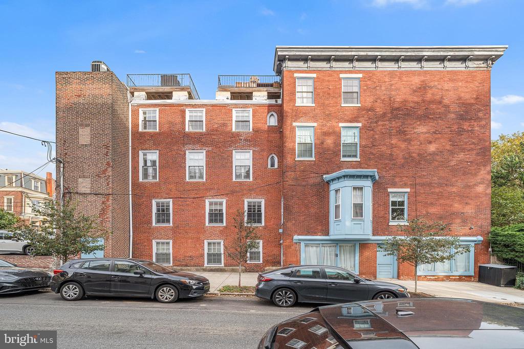 2231 GREEN STREET 5