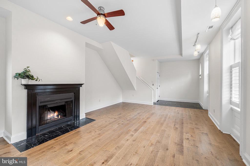 2231 GREEN STREET 5