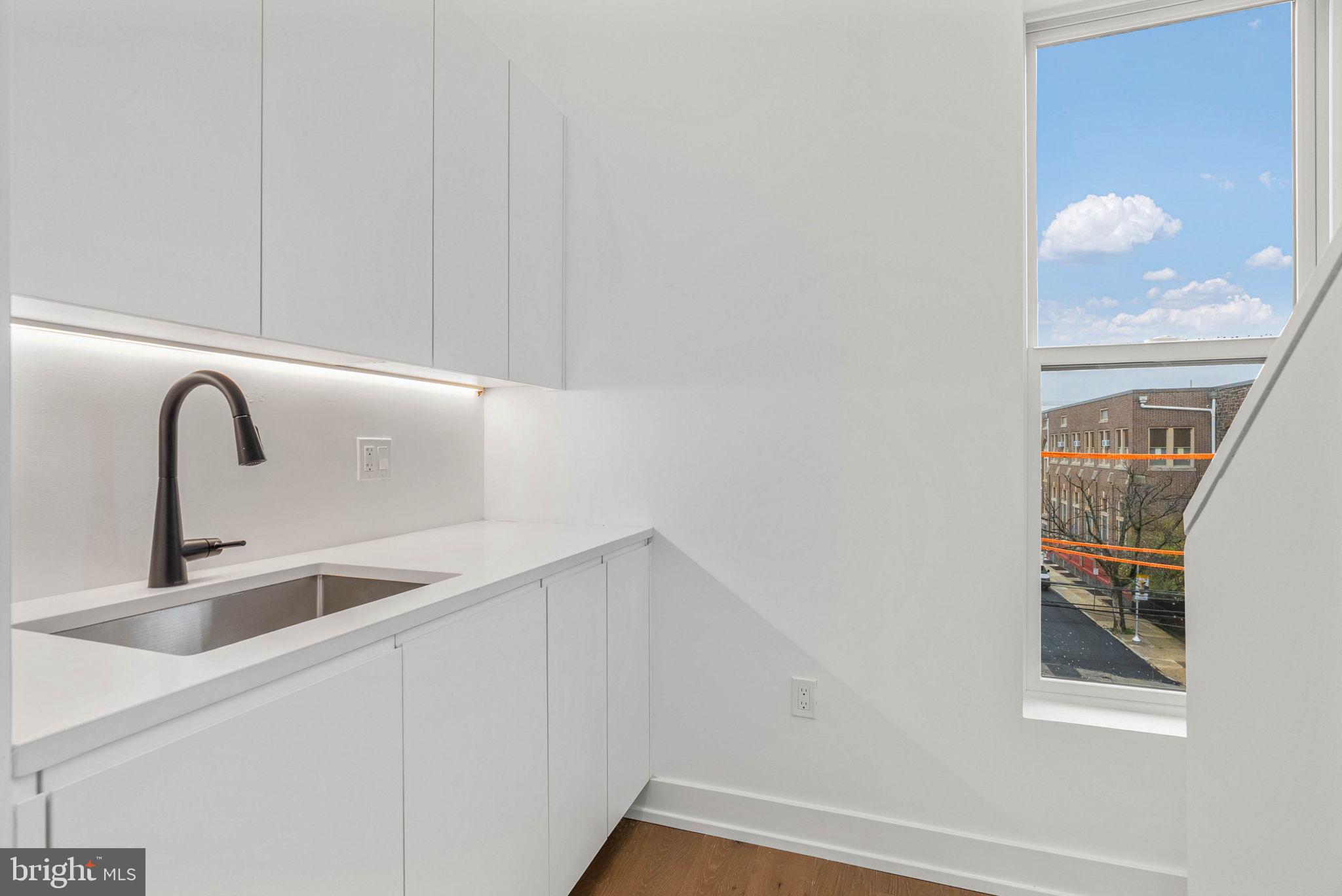 660 FAIRMOUNT AVENUE