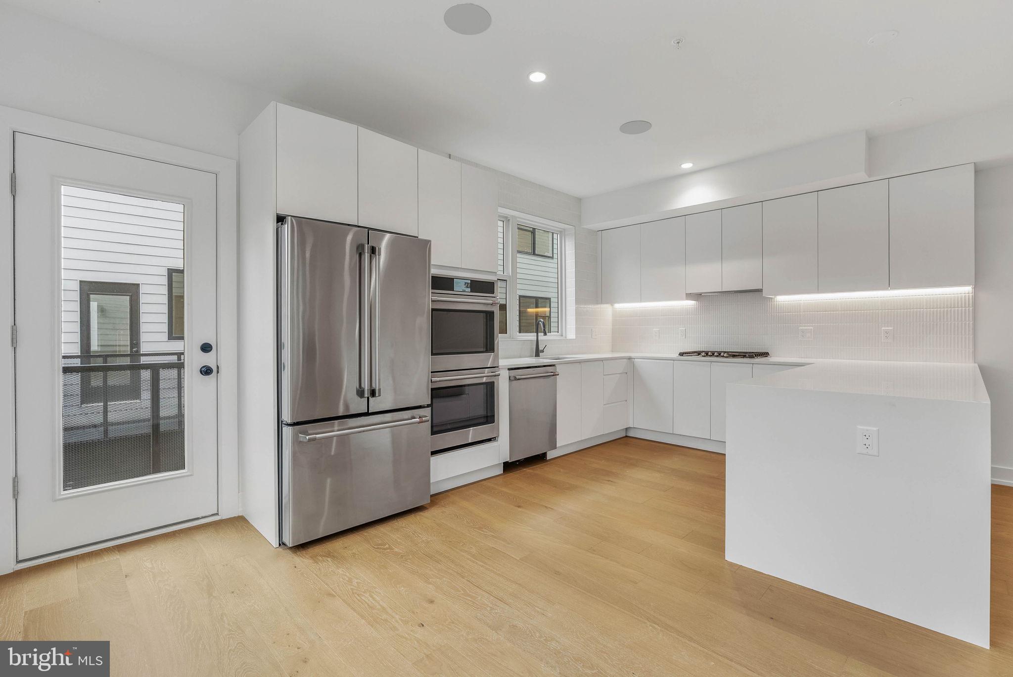 660 FAIRMOUNT AVENUE