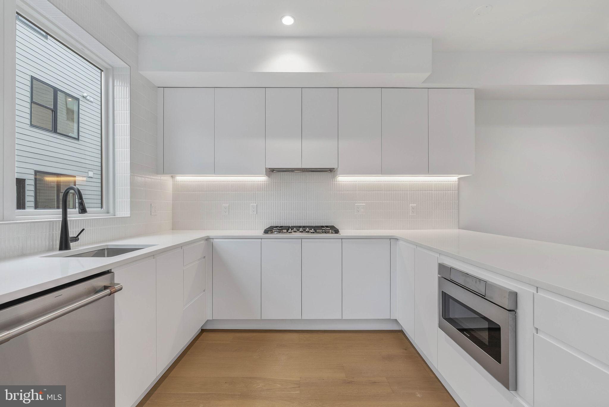 660 FAIRMOUNT AVENUE