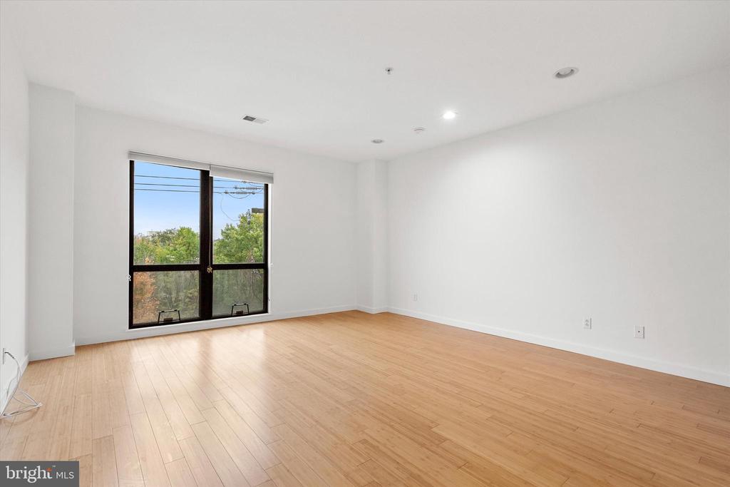 934 N 3RD STREET 50 310