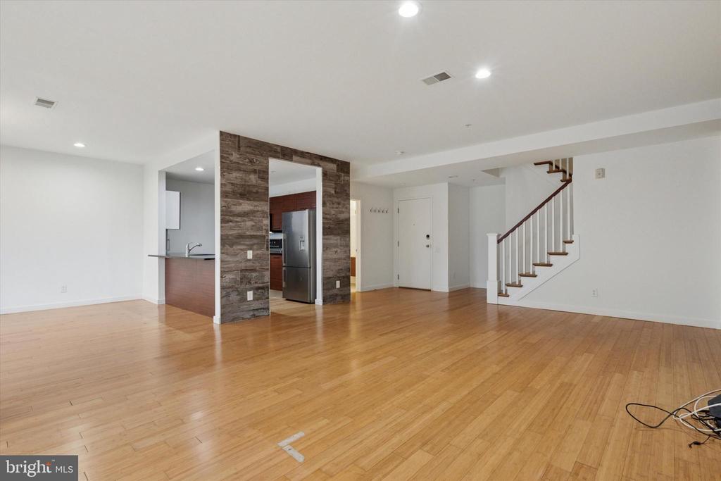934 N 3RD STREET 50 310