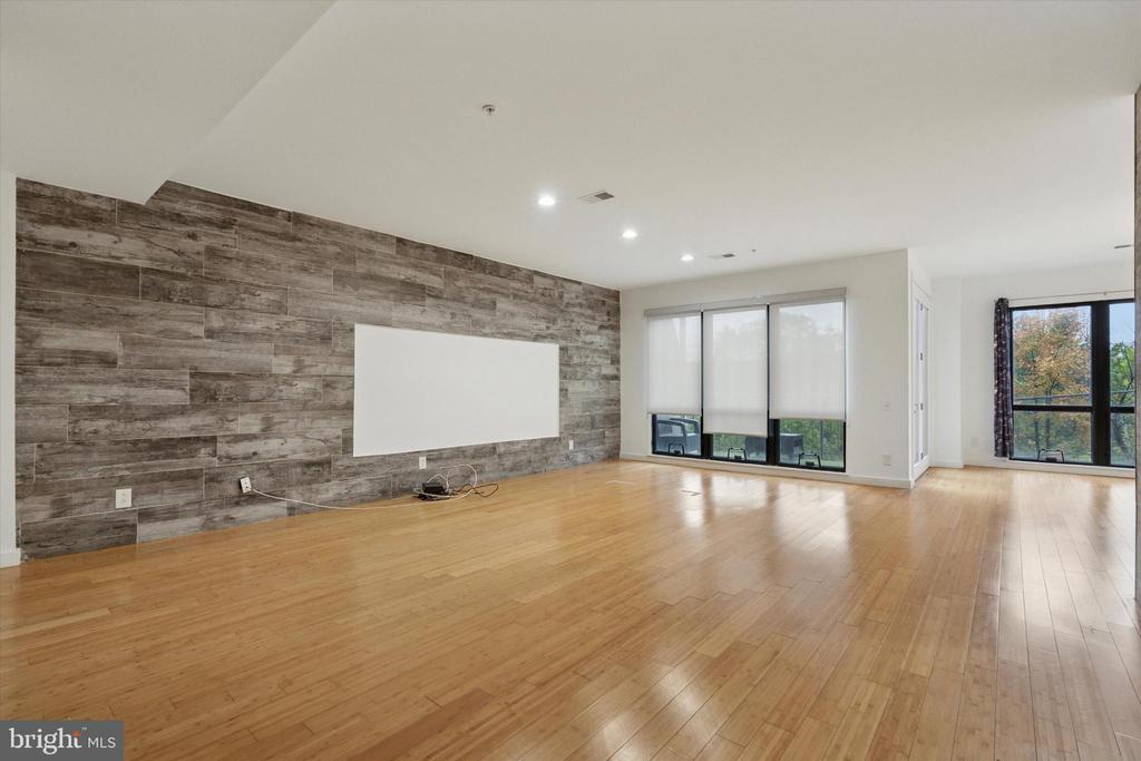934 N 3RD STREET 50 310