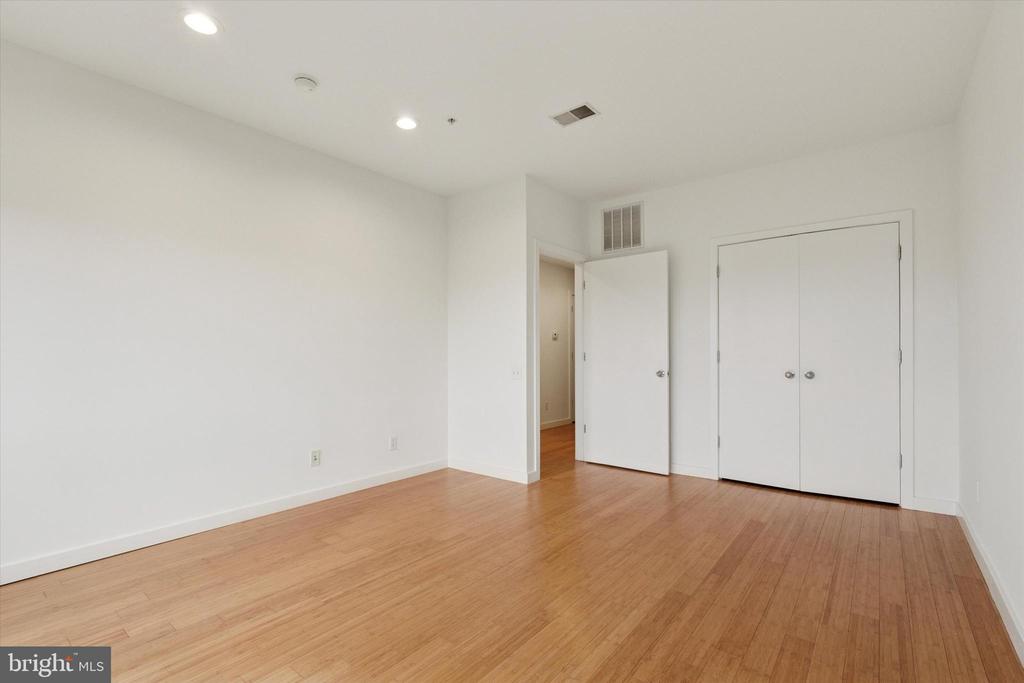 934 N 3RD STREET 50 310