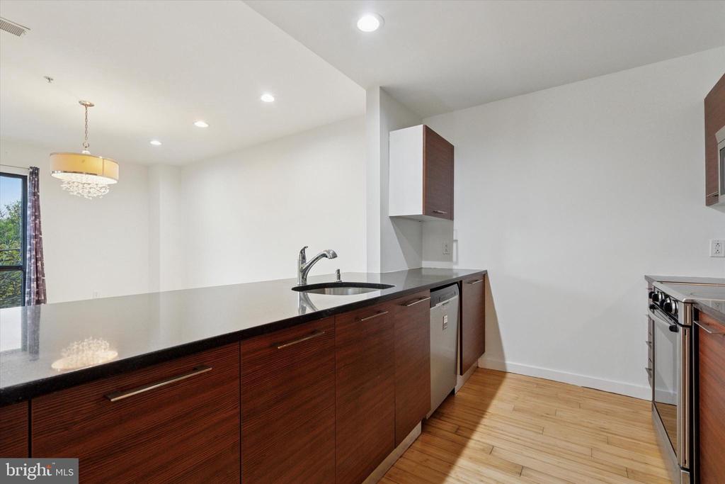 934 N 3RD STREET 50 310