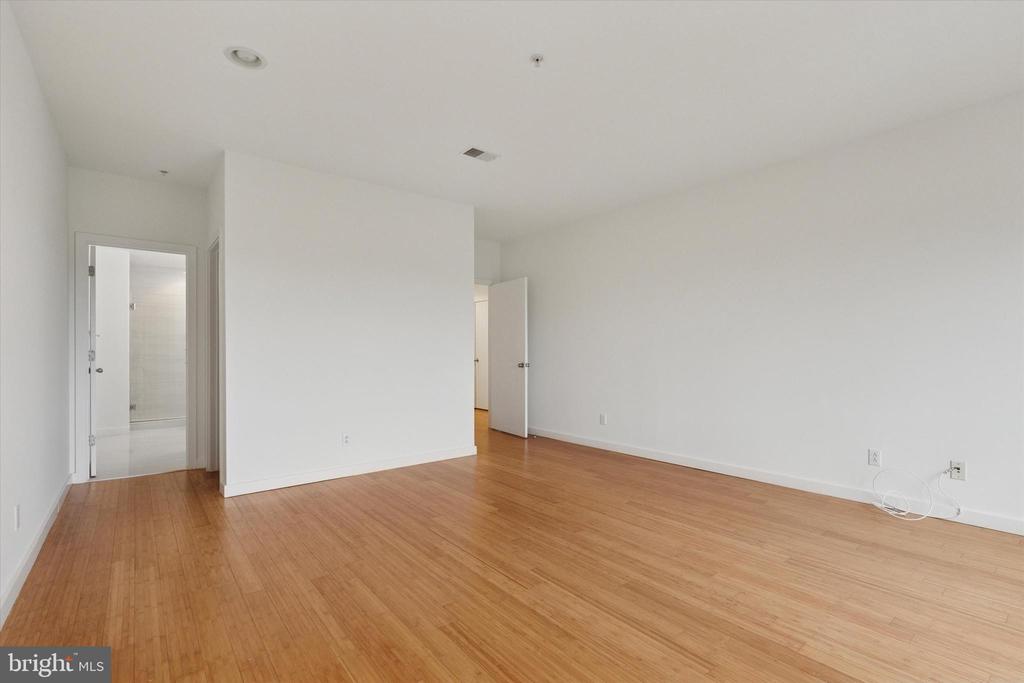 934 N 3RD STREET 50 310