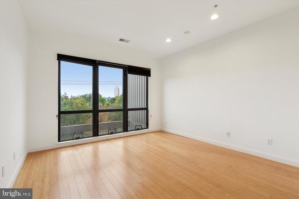 934 N 3RD STREET 50 310