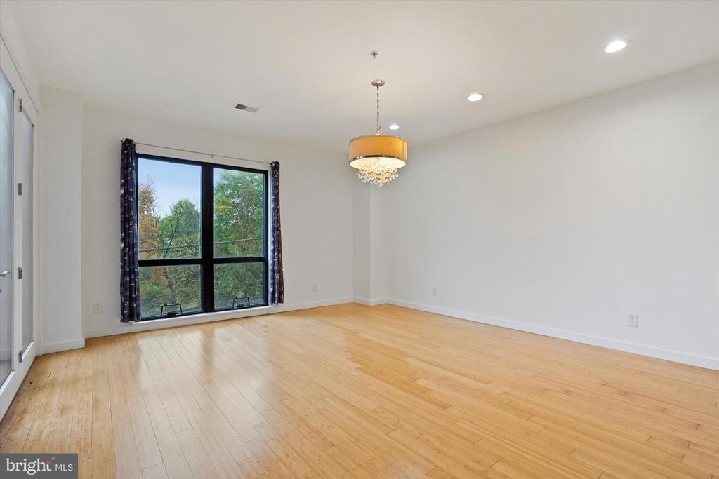 934 N 3RD STREET 50 310