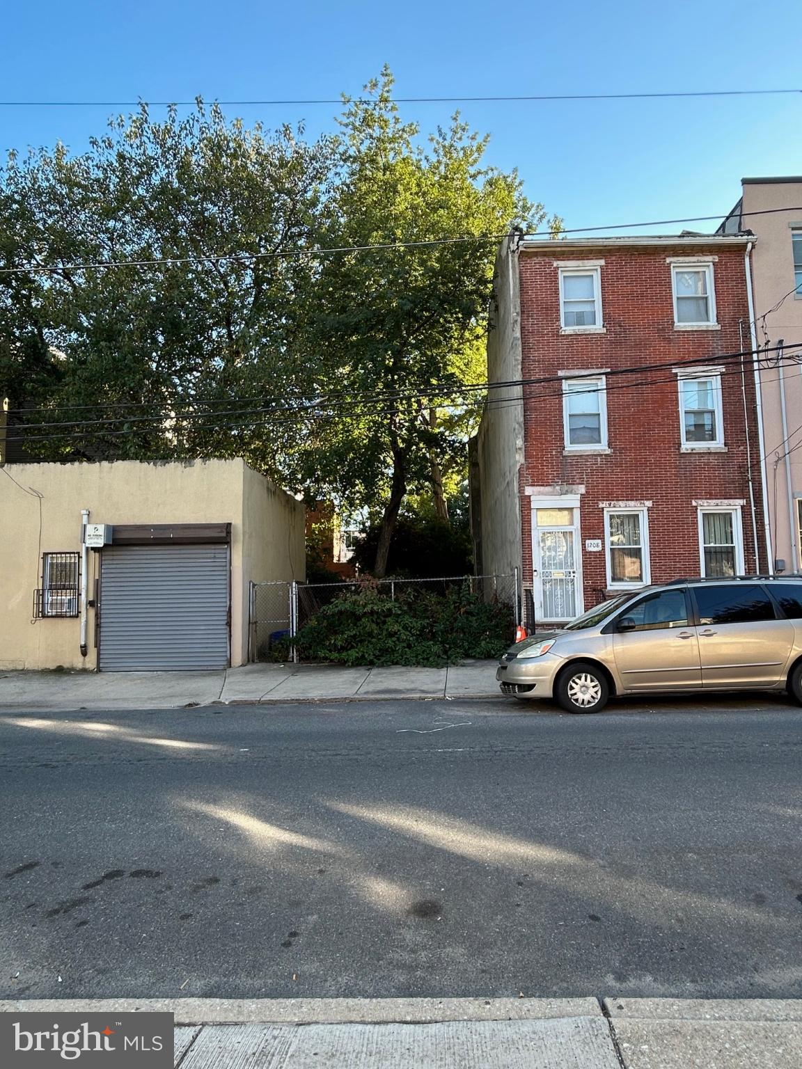 1206 WALLACE STREET
