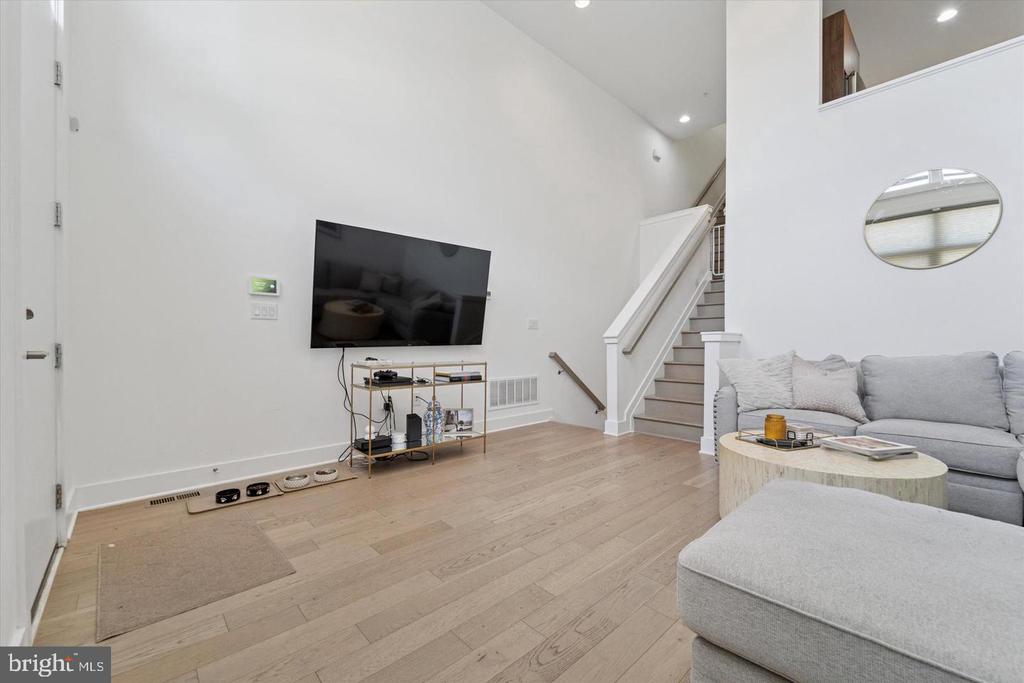322 FAIRMOUNT AVENUE