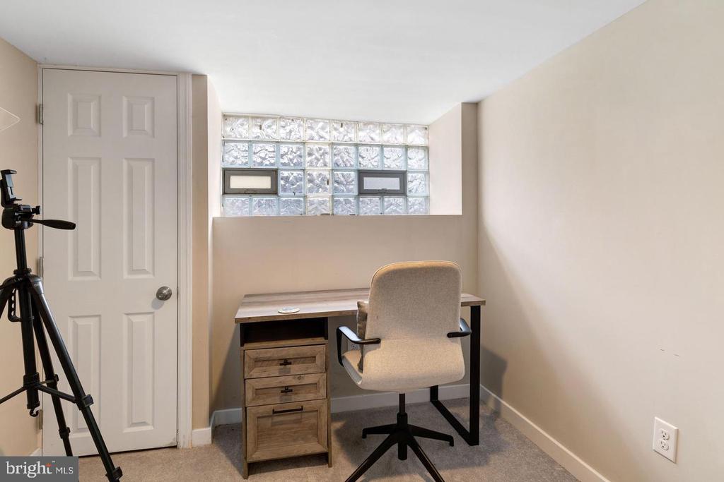 1741 GEORGES LANE