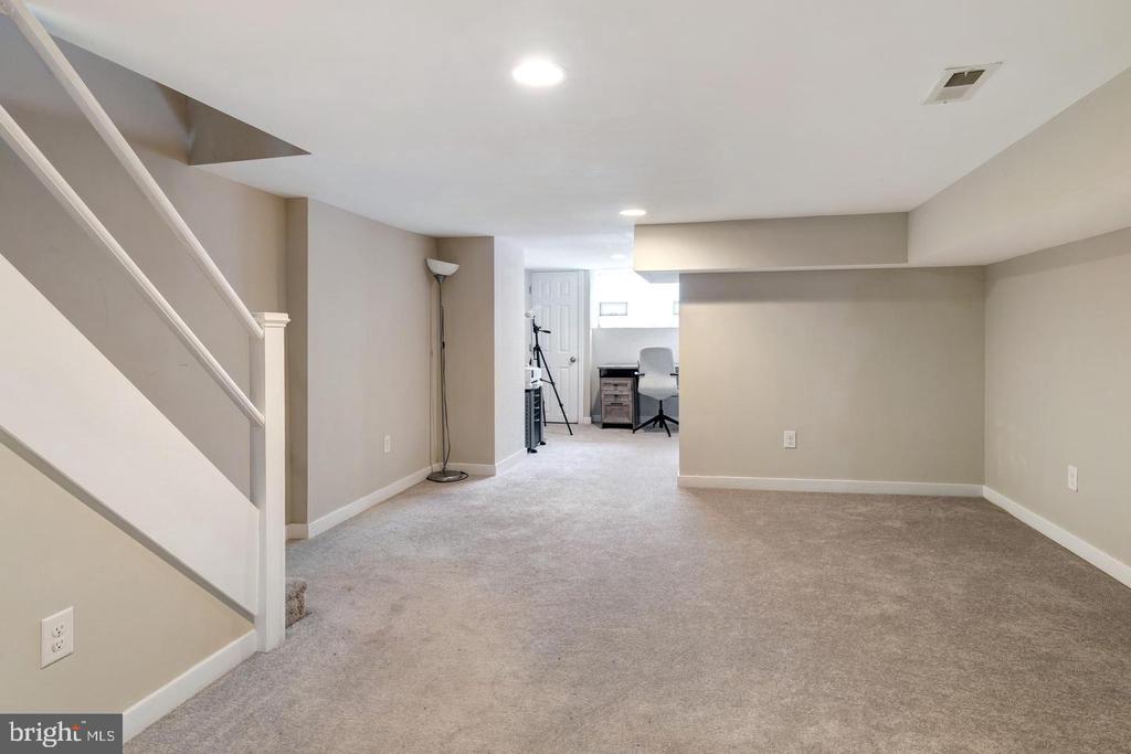 1741 GEORGES LANE