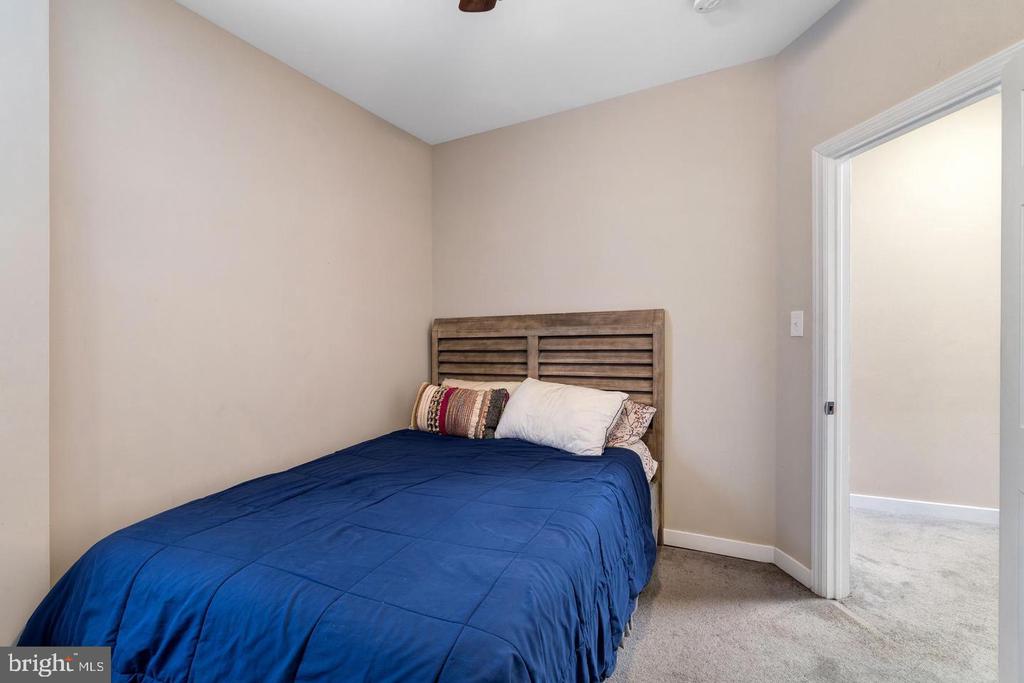 1741 GEORGES LANE