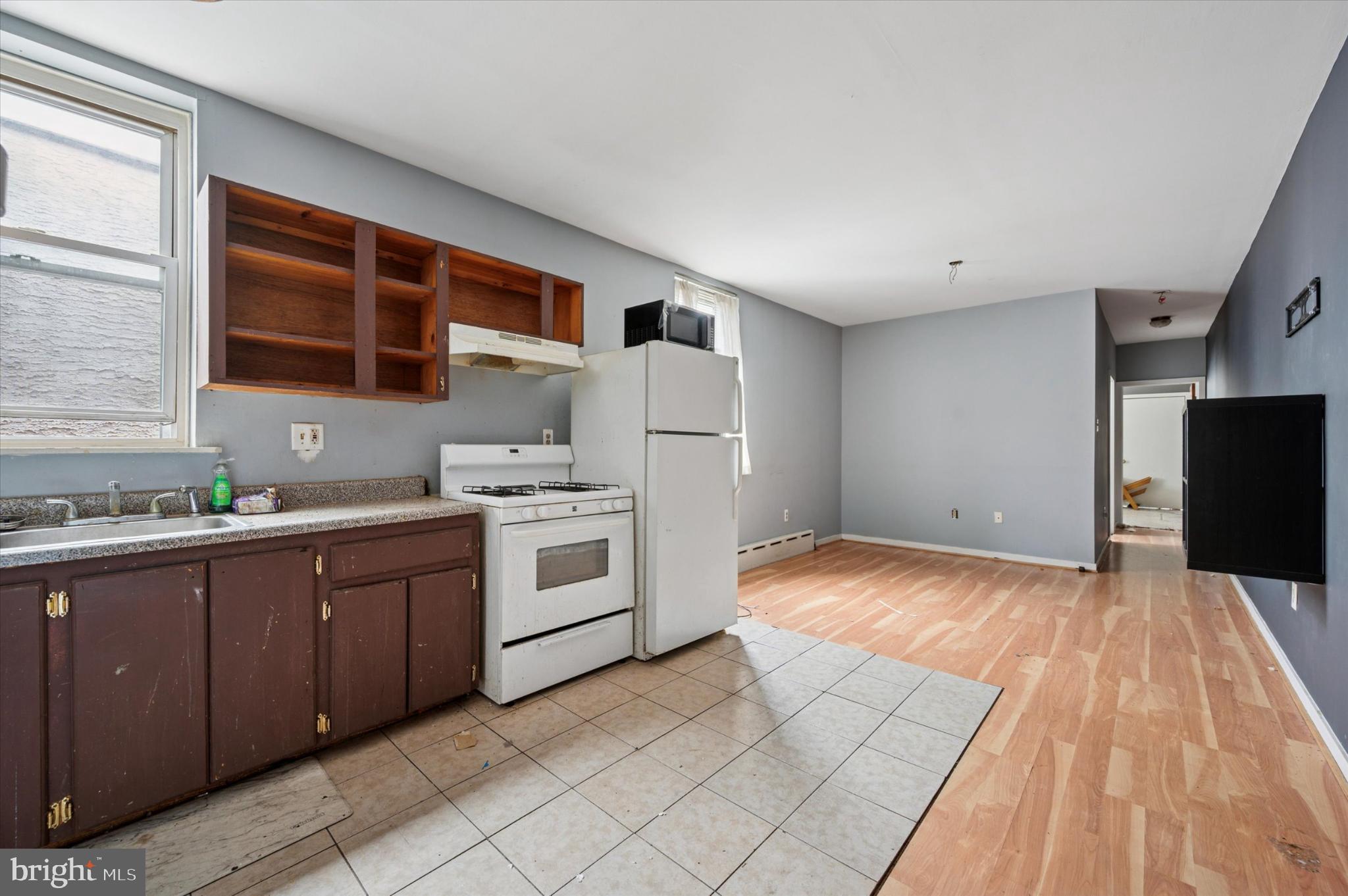 37 S 60TH STREET
