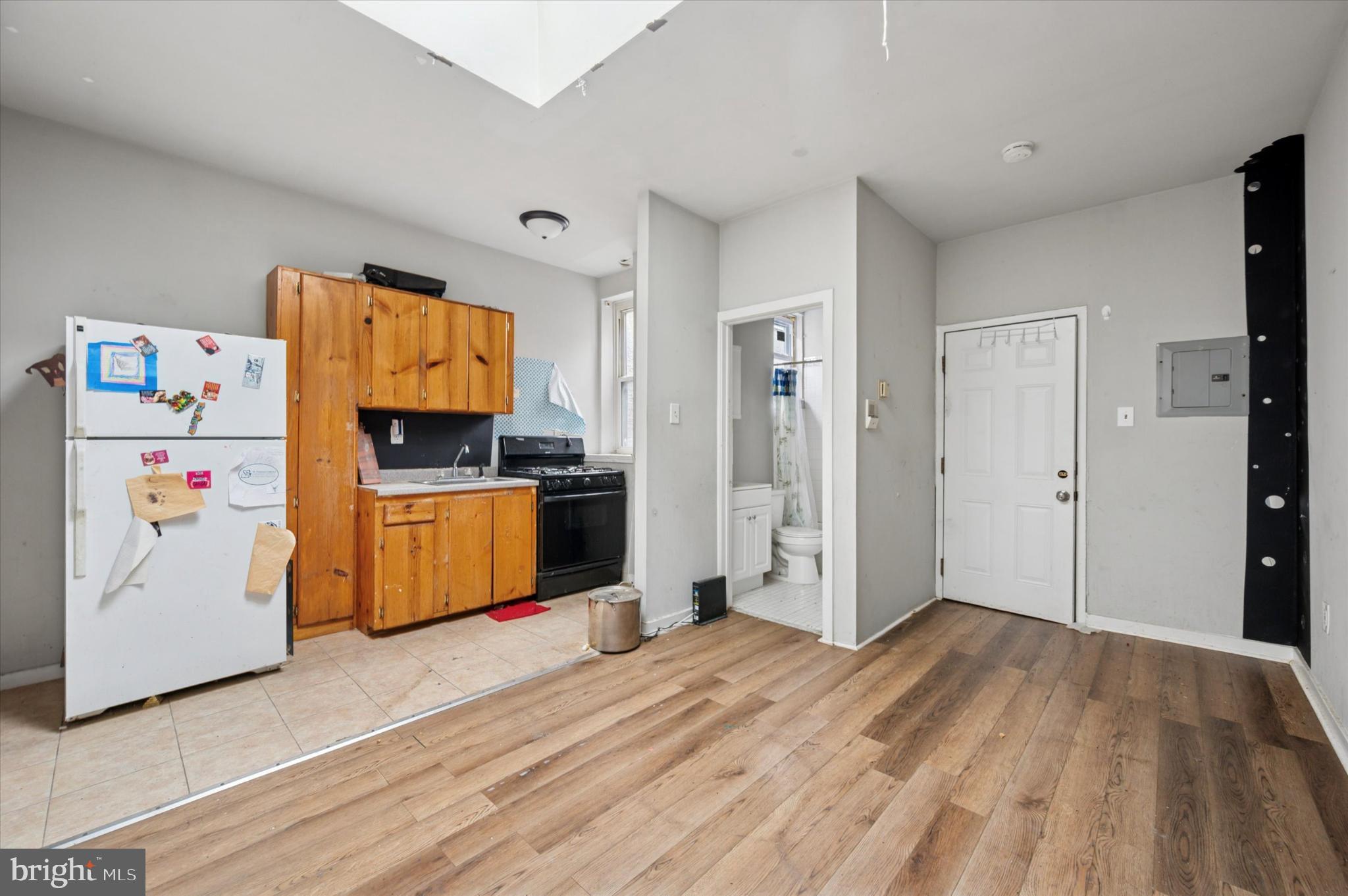 37 S 60TH STREET