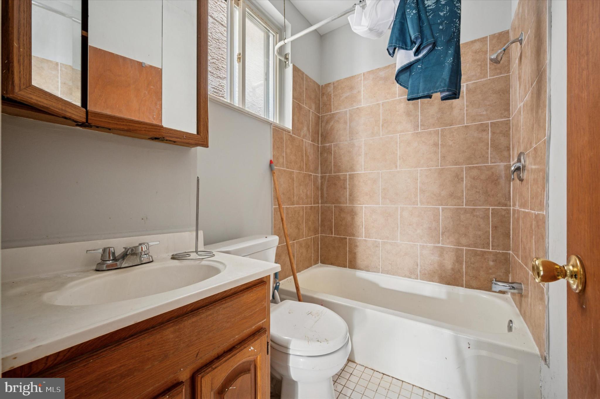 37 S 60TH STREET