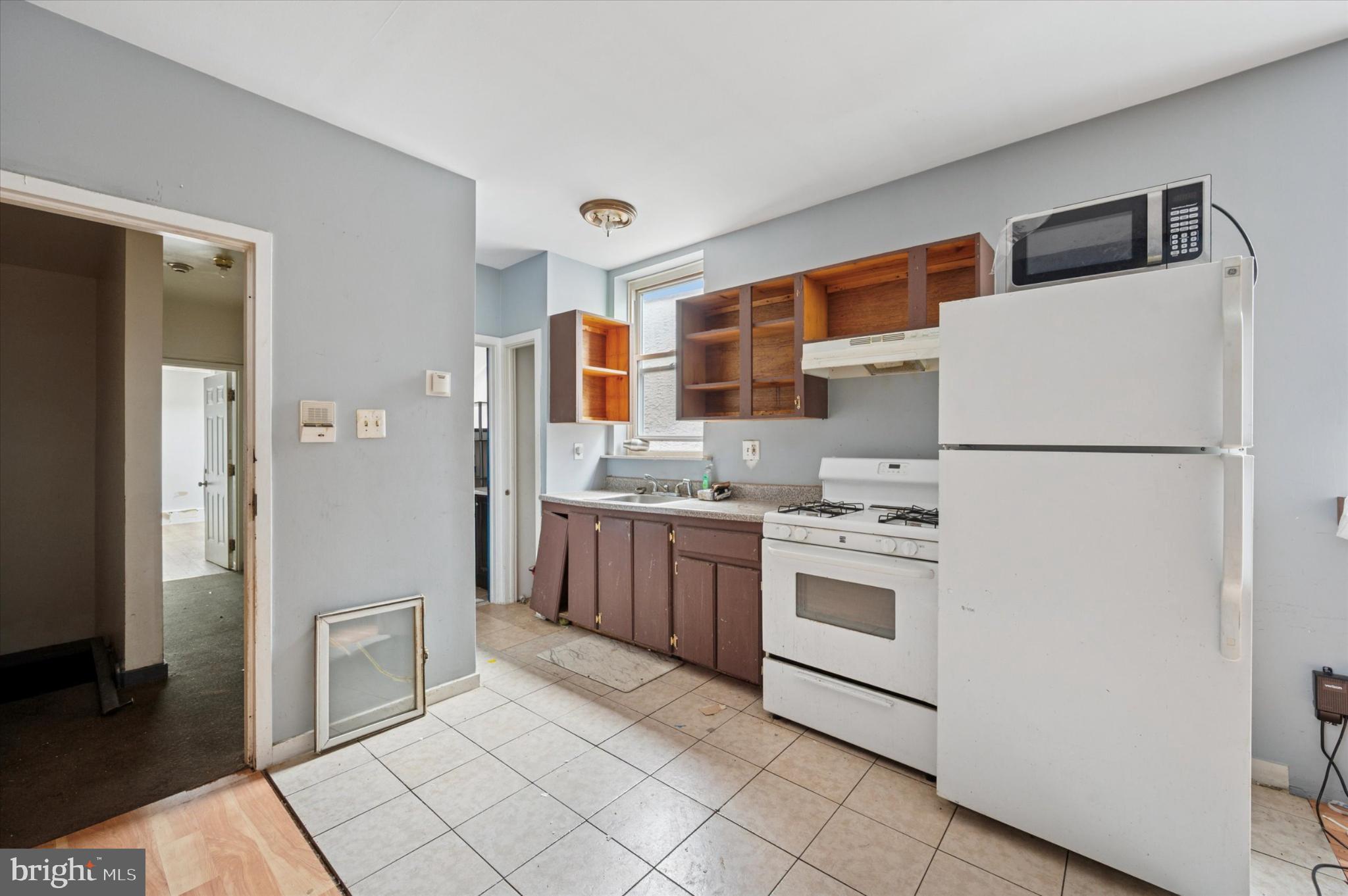 37 S 60TH STREET