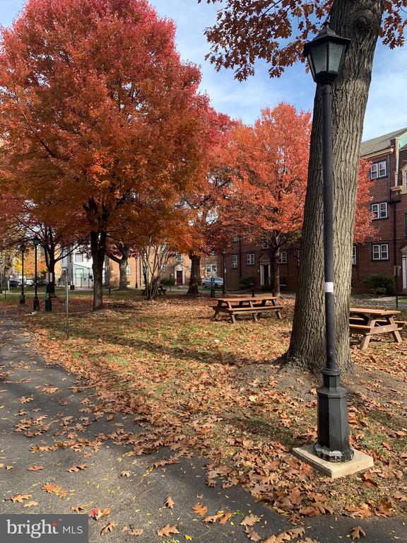 672 FRANKLIN PLACE 00 A
