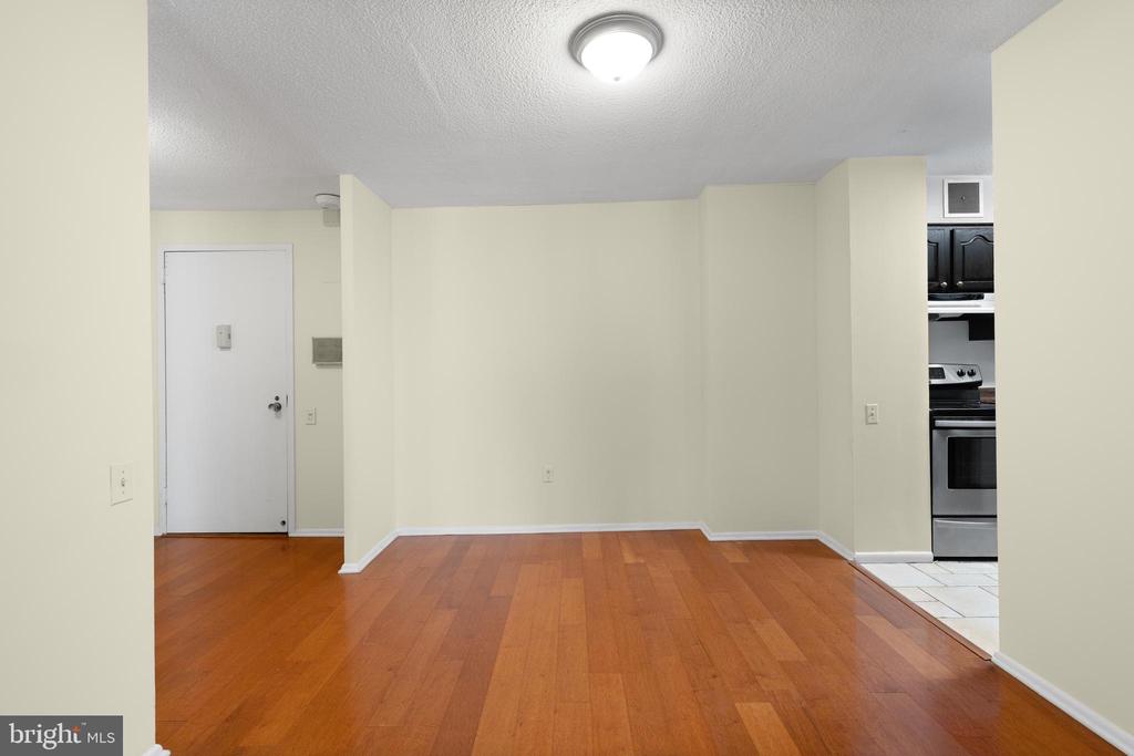 1420 LOCUST STREET 11C