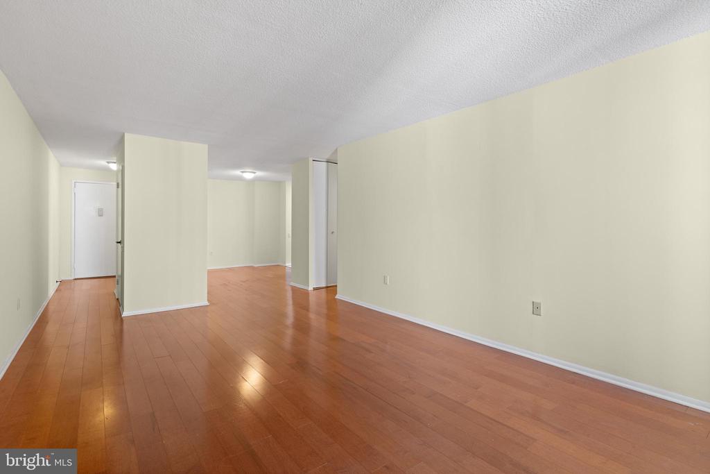 1420 LOCUST STREET 11C
