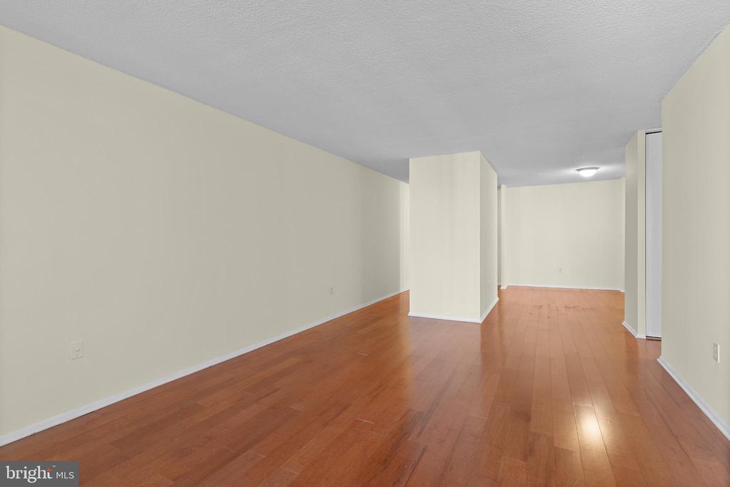 1420 LOCUST STREET 11C