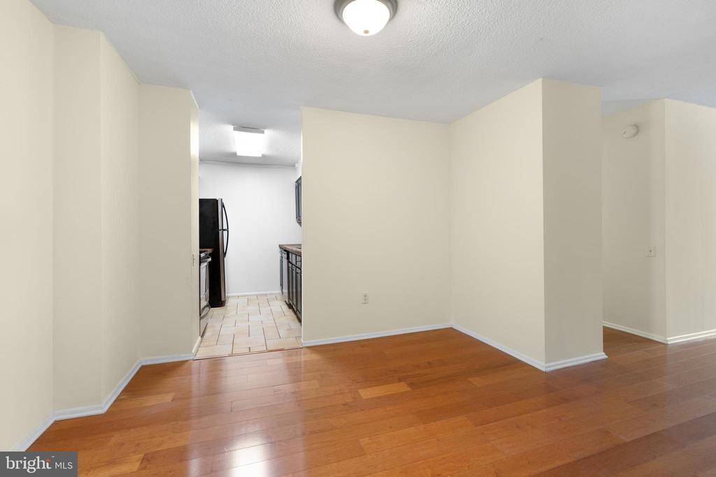 1420 LOCUST STREET 11C