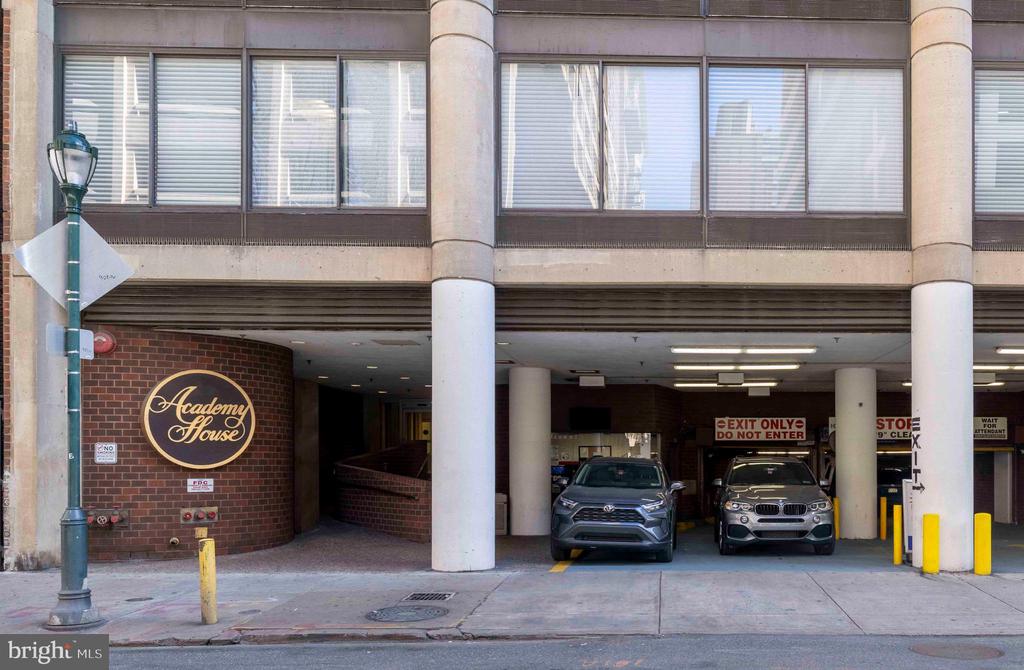 1420 LOCUST STREET 11C