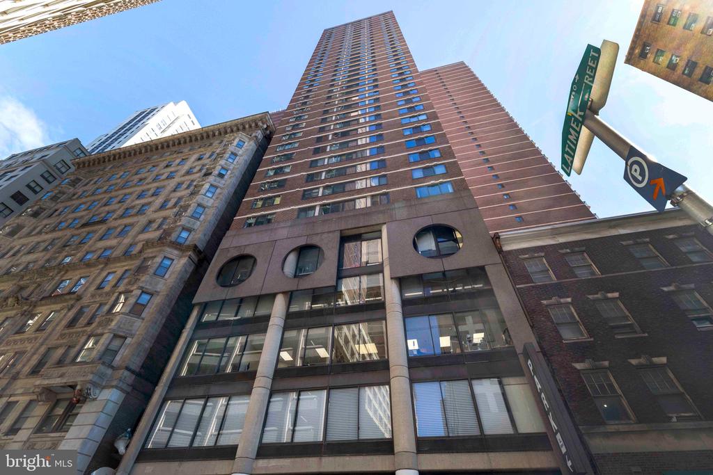 1420 LOCUST STREET 11C