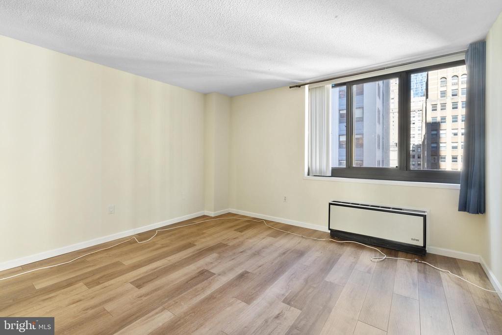 1420 LOCUST STREET 11C
